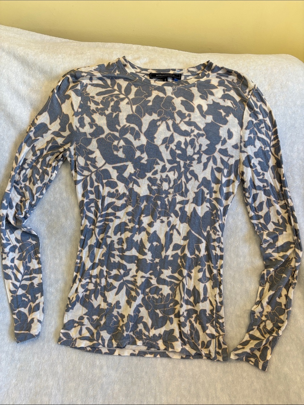 BCBGMAXAZRIA Women's Long Sleeve Floral Crewneck Top Size Small NWT